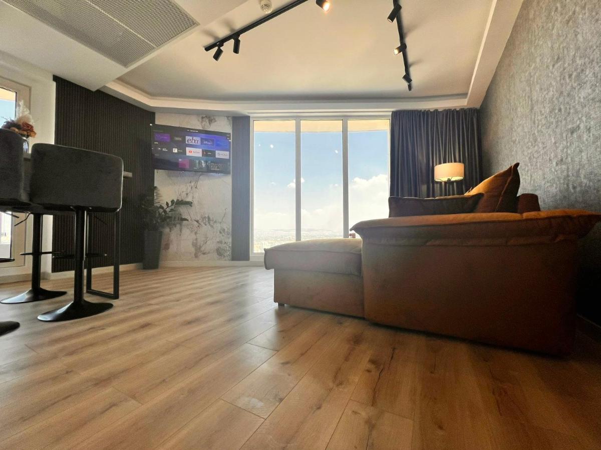 Alfred Sky Smart Apartment 29Th Spa Included Skopje Exterior photo